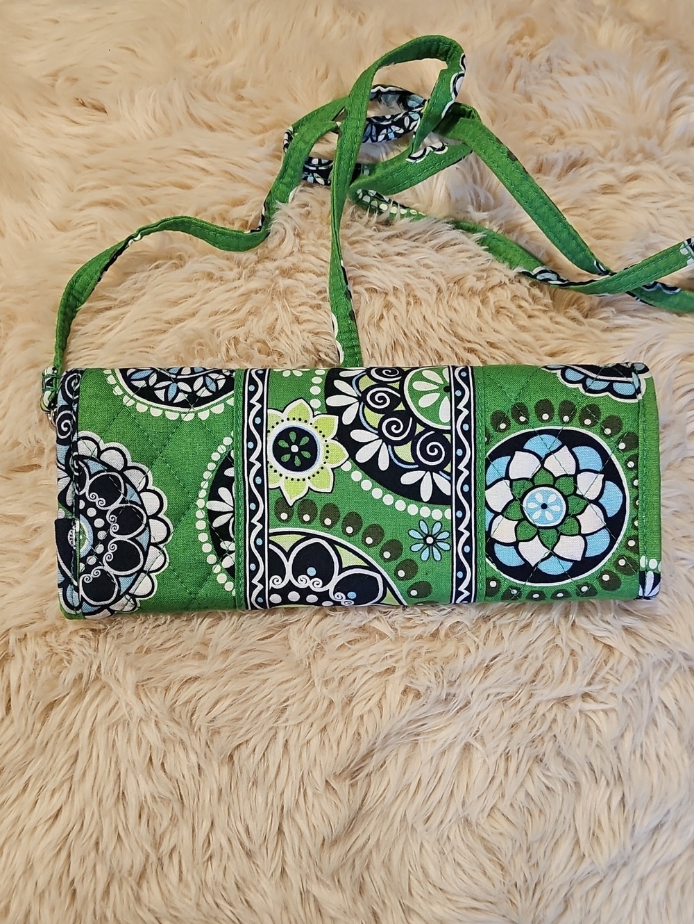 Vera Bradley Sleek Wallet In Cupcake Green EUC - Picture 3 of 11